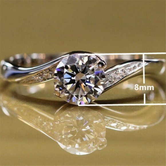 Elegant Women's Silver White Sapphire Ring - Picture 3 of 4